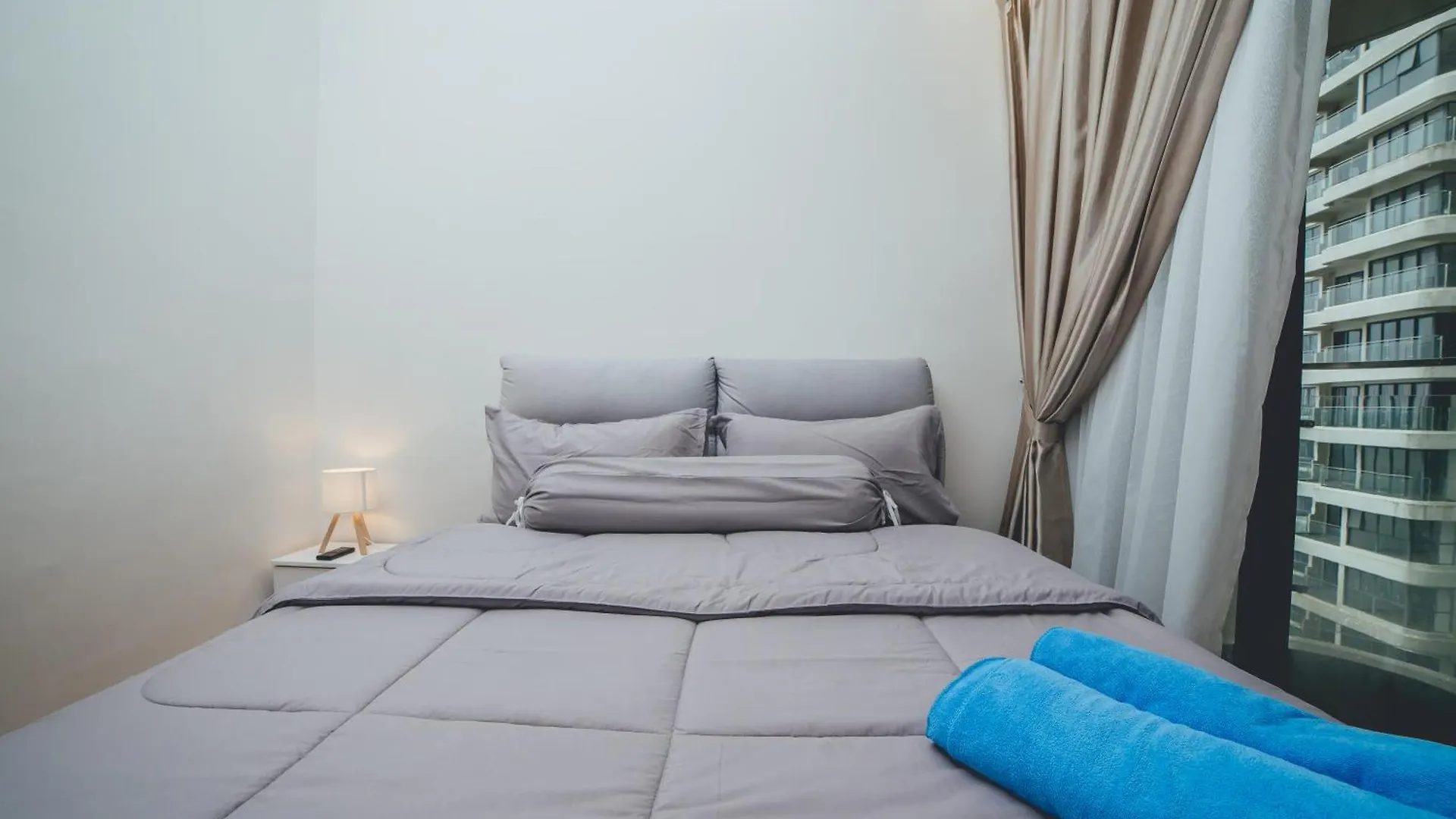 Danga Bay Coastal Haven 3Br 8Pax W 3Balcony By Our Stay Johor Bahru