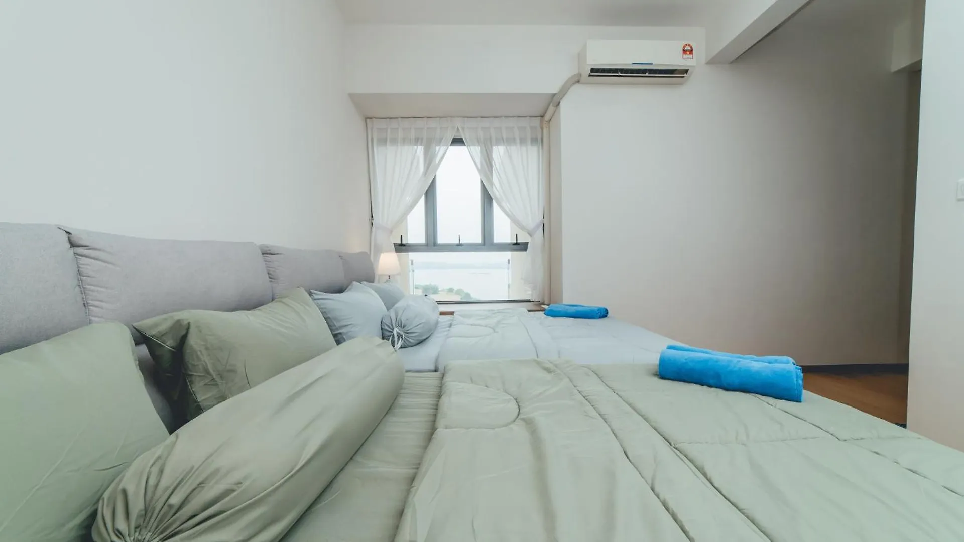 Danga Bay Coastal Haven 3Br 8Pax W 3Balcony By Our Stay Johor Bahru