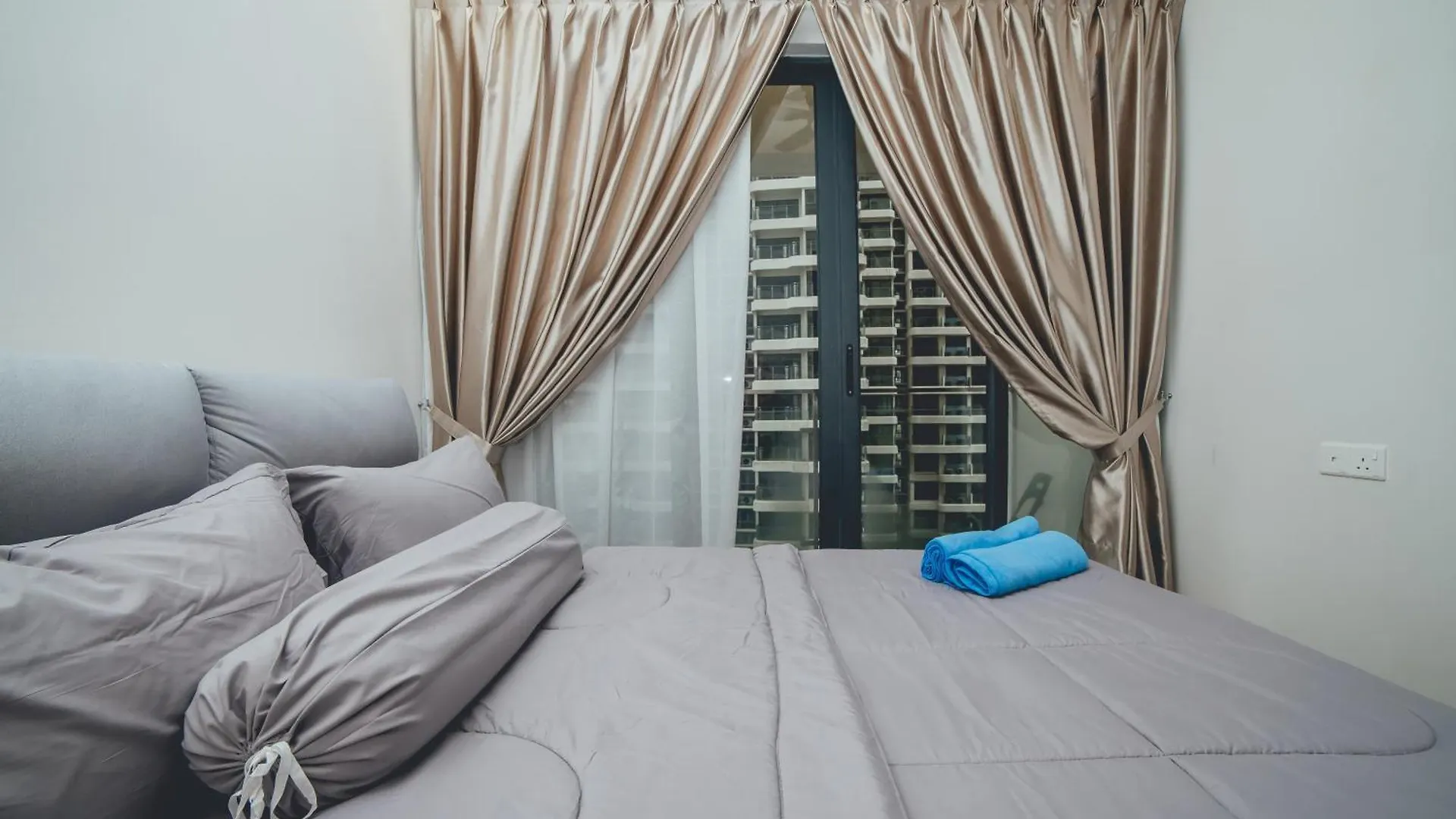 Danga Bay Coastal Haven 3Br 8Pax W 3Balcony By Our Stay Johor Bahru